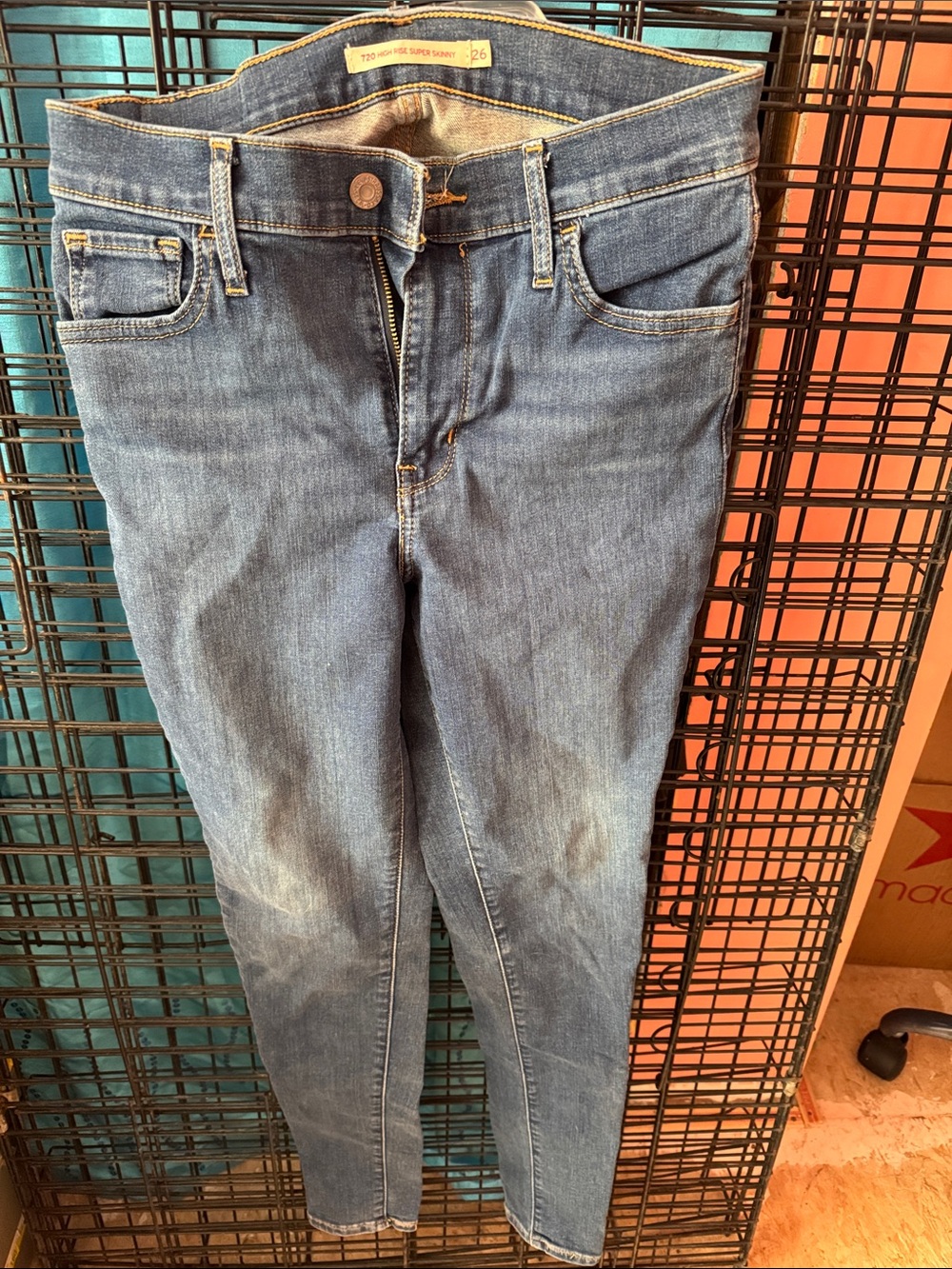 Levi's Women's Skinny Jeans in Mid Blue Wash